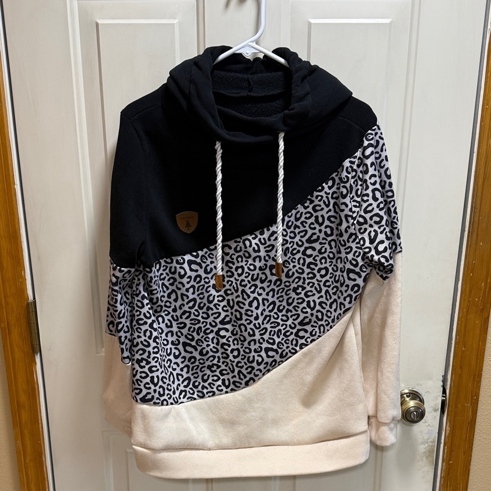 Fashion Black Cream and Leopard Print Hoodie Plus size XXL